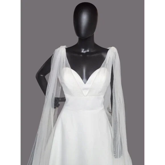 NWOT Ivory Plunge V-Neck Tulle Arm Detail Wedding Gown - Amy & Eve - Picture 7 of 12